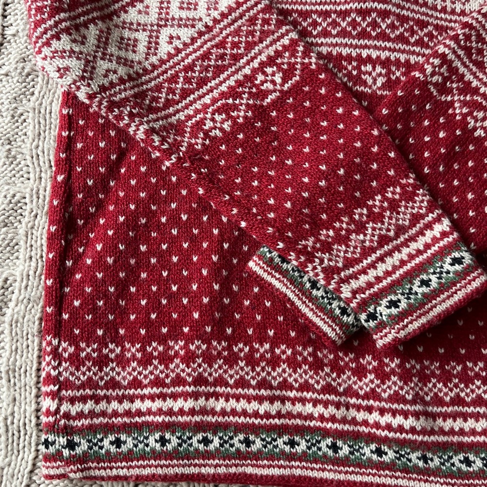 Women’s LL Bean Sweater Medium Red Beige Green Wool Buttons - Picture 7 of 14